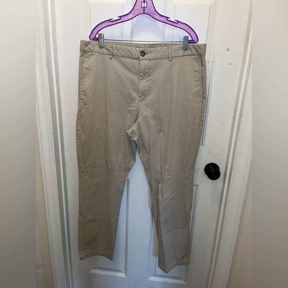 LIKE NEW Old Navy Men’s Rotation Slim Flex Pants in A Stones Throw Wash - 38X30